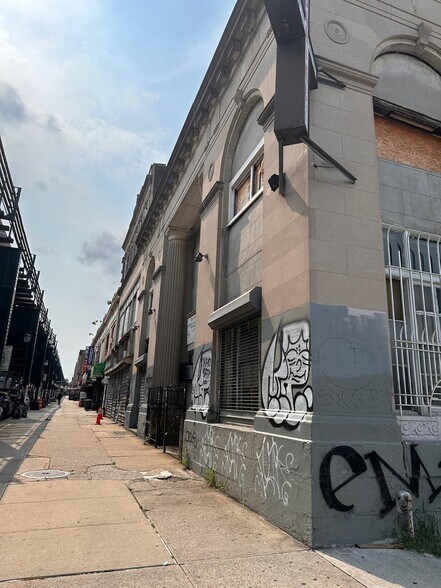 1612-1616 Broadway, Brooklyn, NY à vendre - Photo de l’immeuble – Image 3 sur 5