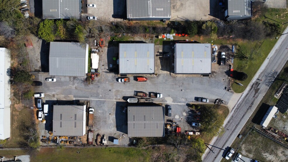 Farmer Rd Business Park portefeuille de 5 biens à vendre sur LoopNet.fr - Aérien – Image 2 sur 14
