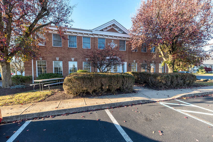 600 E Main St, Lansdale, PA à vendre - Photo de l’immeuble – Image 3 sur 57