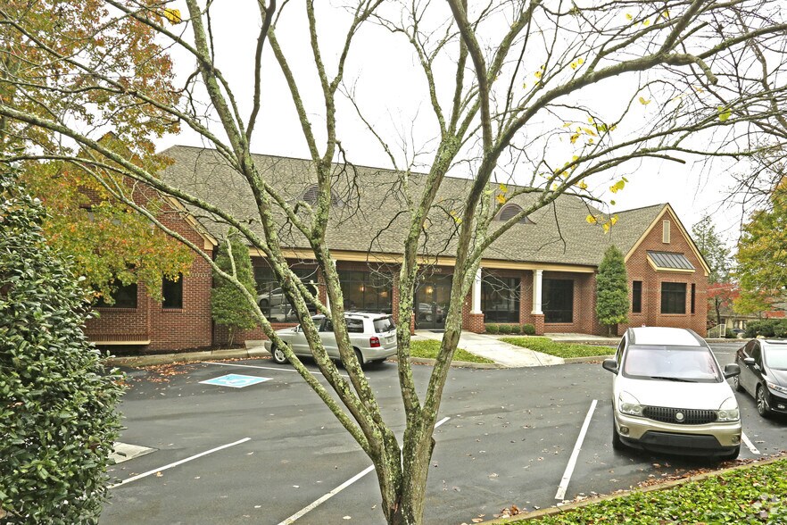 4800 Old Kingston Pike, Knoxville, TN à louer - Photo de l’immeuble – Image 2 sur 4