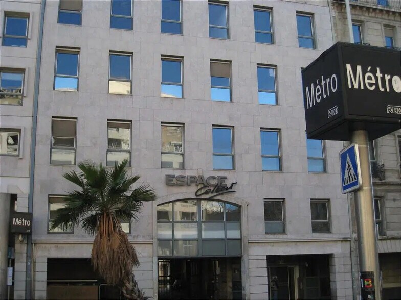 8-10 Rue Sainte Barbe, Marseille à louer - Photo de l’immeuble – Image 3 sur 15