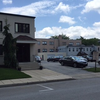 117 Forrest Ave, Narberth, PA à louer - Photo de l’immeuble – Image 2 sur 13