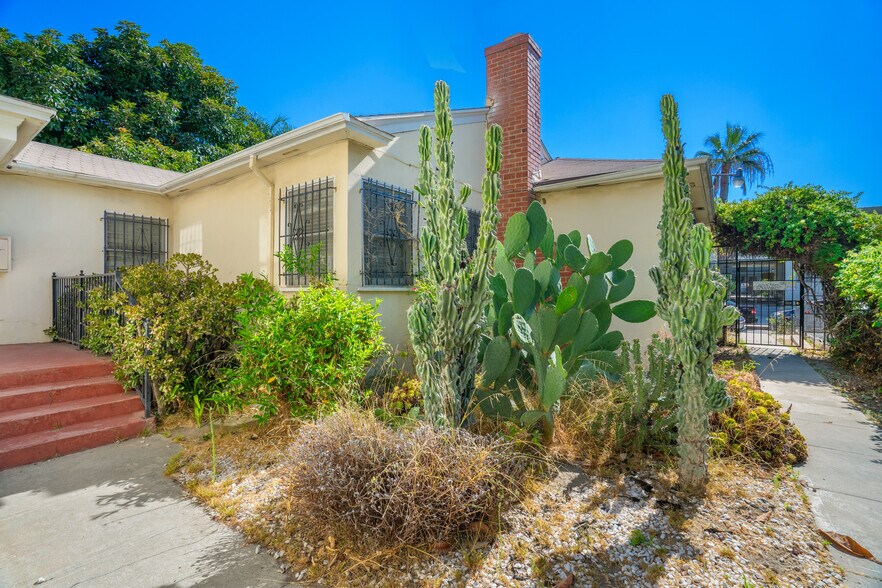 2011 S Shenandoah St, Los Angeles, CA à vendre - Photo de l’immeuble – Image 3 sur 23
