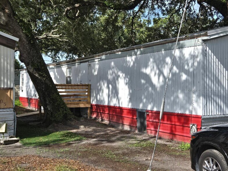 9801 New York St, Gibsonton, FL à vendre - Photo de l’immeuble – Image 3 sur 8
