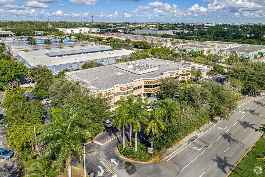 4577 N Nob Hill Rd, Sunrise, FL à louer - Aérien – Image 2 sur 18