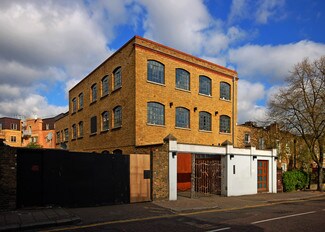 Plus de détails pour 1A Harmood St, Londres - Bureau à louer