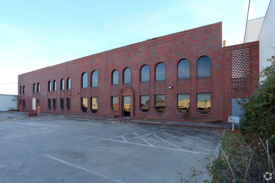 6308 E 15th St, Tulsa, OK à louer - Photo principale – Image 1 sur 31