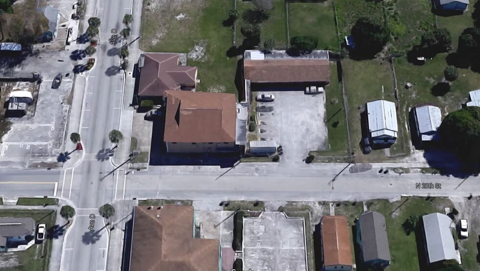 438 N 20th St, Fort Pierce, FL à vendre - Photo de l’immeuble – Image 2 sur 2