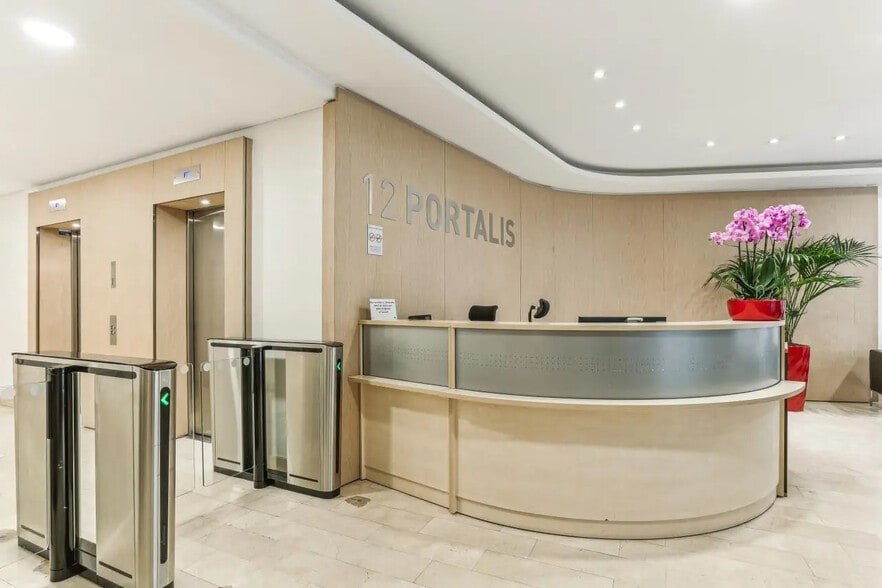 12 Rue Portalis, Paris à louer - Hall d’entrée – Image 3 sur 14