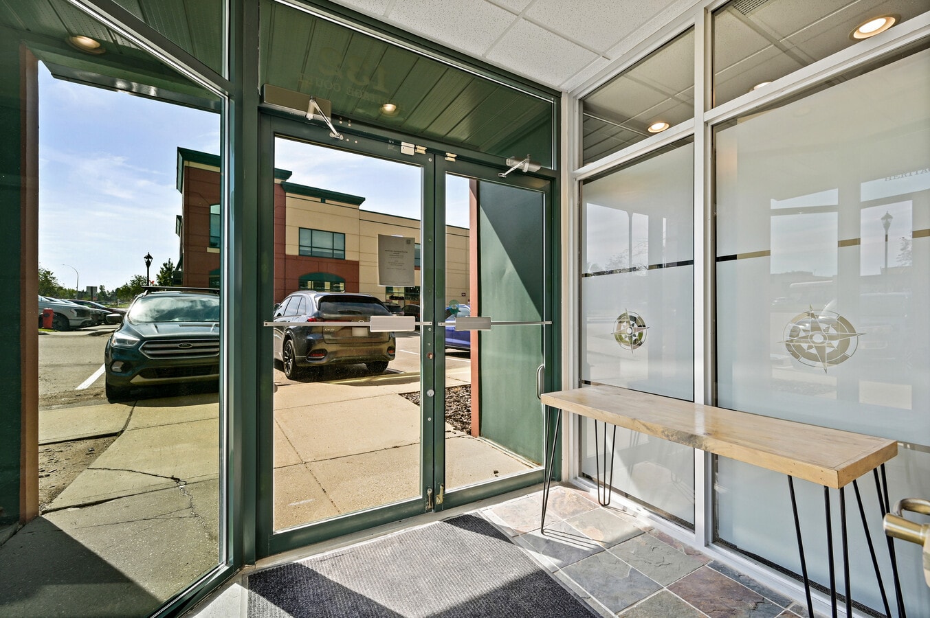 150 Chippewa Rd, Sherwood Park, AB T8A 6A2 - Lot 132 -  - Hall d’entrée - Image 1 of 22