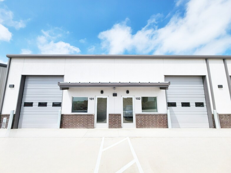 5957 Chandler Rd, Hutto, TX à louer - Photo de l’immeuble – Image 2 sur 9