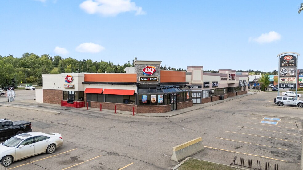 388 St.Albert Trl, St. Albert, AB à louer - Photo de l’immeuble – Image 3 sur 11