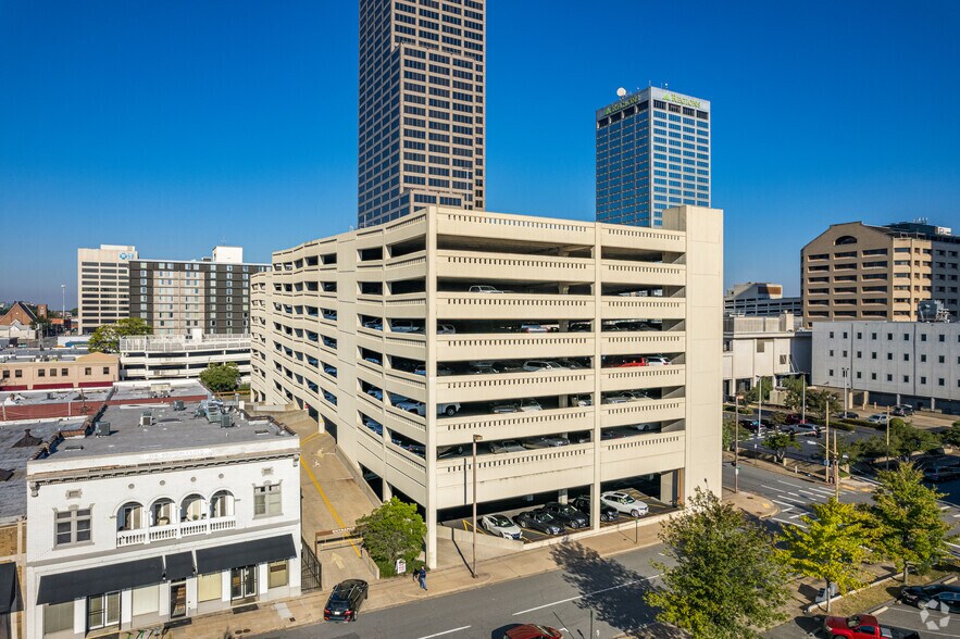 425 W Capitol Ave, Little Rock, AR à louer - Photo de l’immeuble – Image 2 sur 6