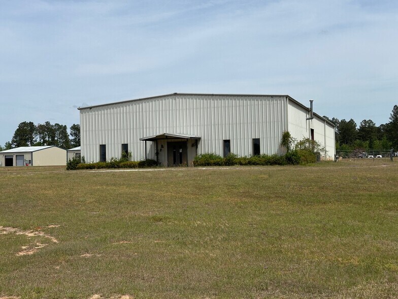1206 Shannon Blvd, Louisville, GA à vendre - Photo de l’immeuble – Image 1 sur 23