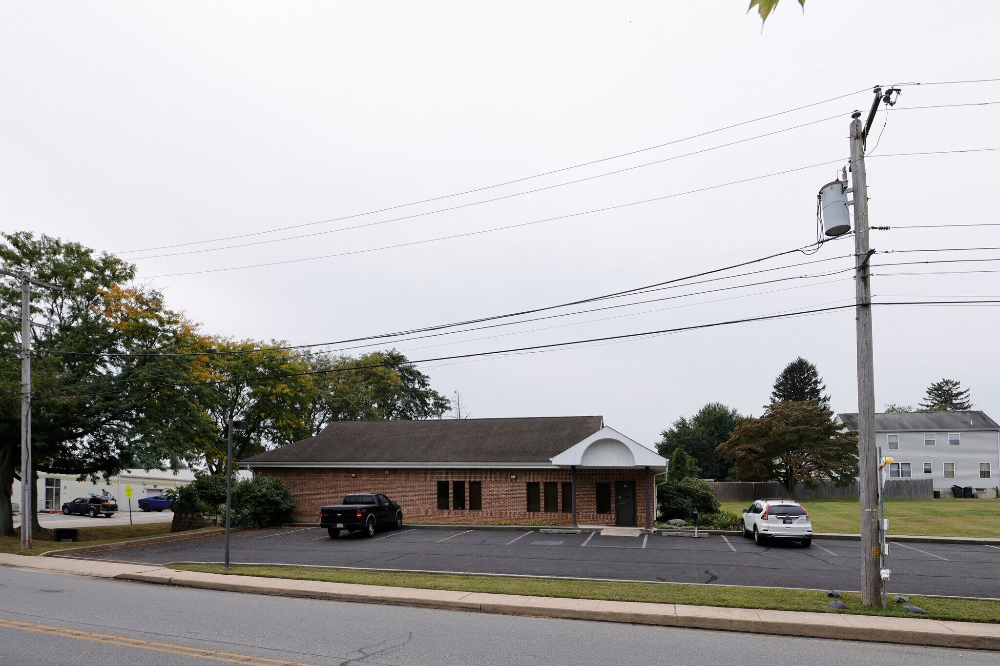 475 Kedron Ave, Folsom, PA à vendre Photo de l’immeuble– Image 1 sur 30