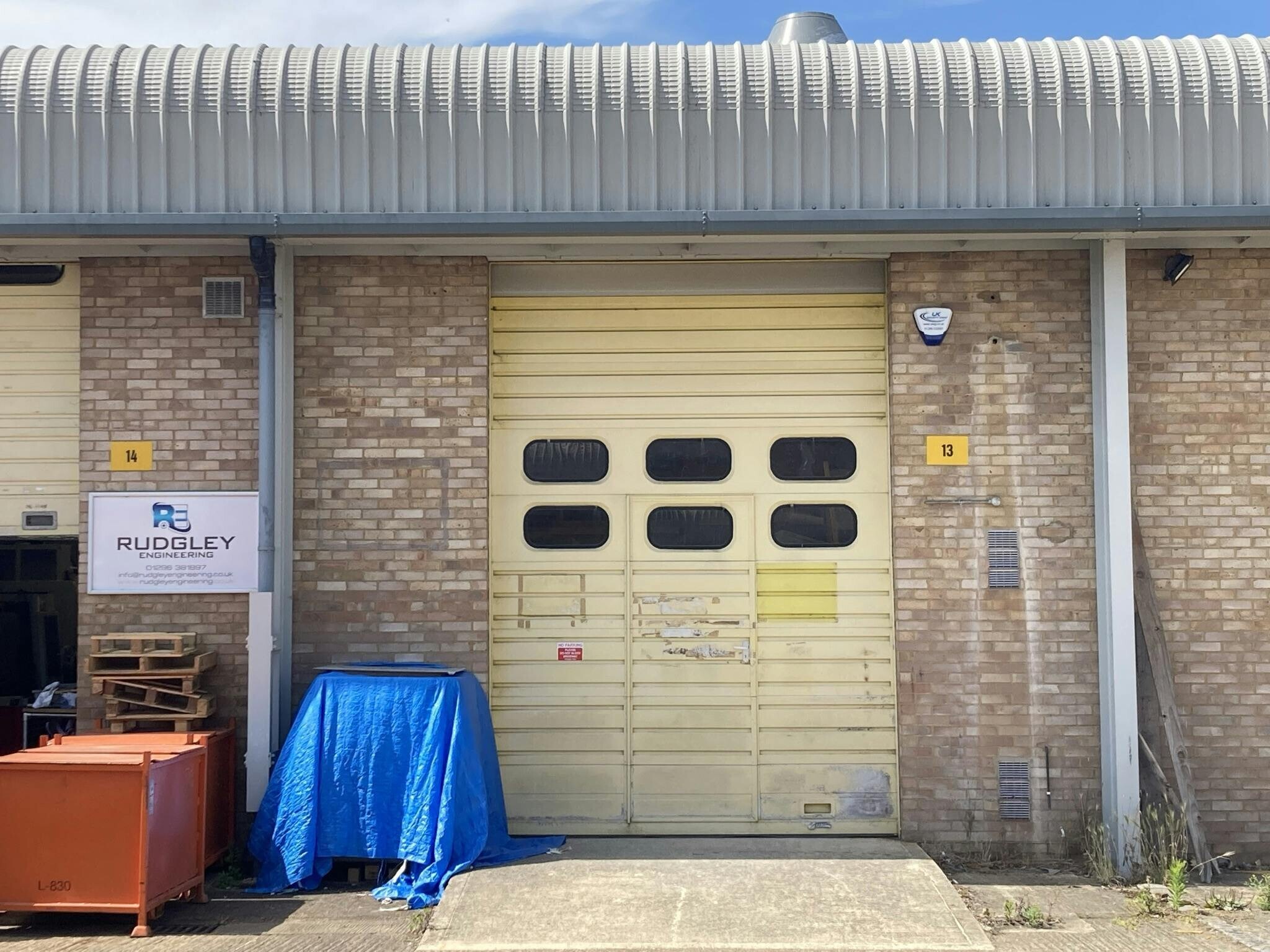 Rabans Clos, Aylesbury à louer Photo de l’immeuble– Image 1 sur 5