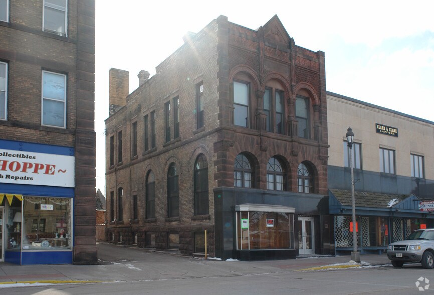 212-214 Main St W, Ashland, WI à louer - Photo principale – Image 1 sur 2