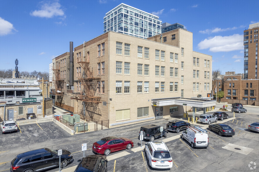 1011 Lake St, Oak Park, IL à louer - Photo de l’immeuble – Image 3 sur 4