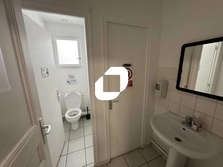 Bureau dans Malakoff à louer - Photo de l’immeuble – Image 2 sur 12