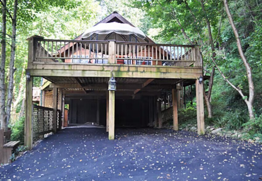 1740 Cherohala Skwy, Tellico Plains, TN à vendre - Photo de l’immeuble – Image 3 sur 15