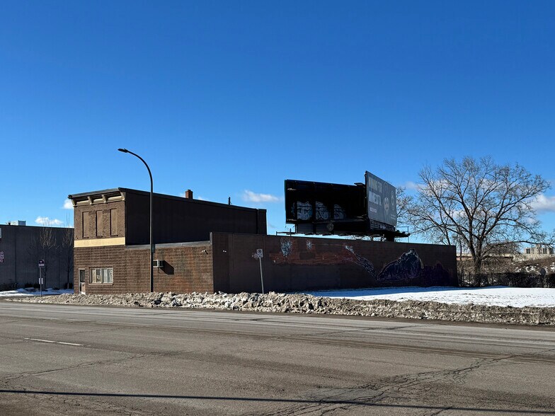 1501 N Washington Ave, Minneapolis, MN à vendre - Photo de l’immeuble – Image 2 sur 13