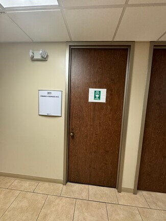 Plus de détails pour 6101 Webb Rd, Tampa, FL - Bureau à vendre