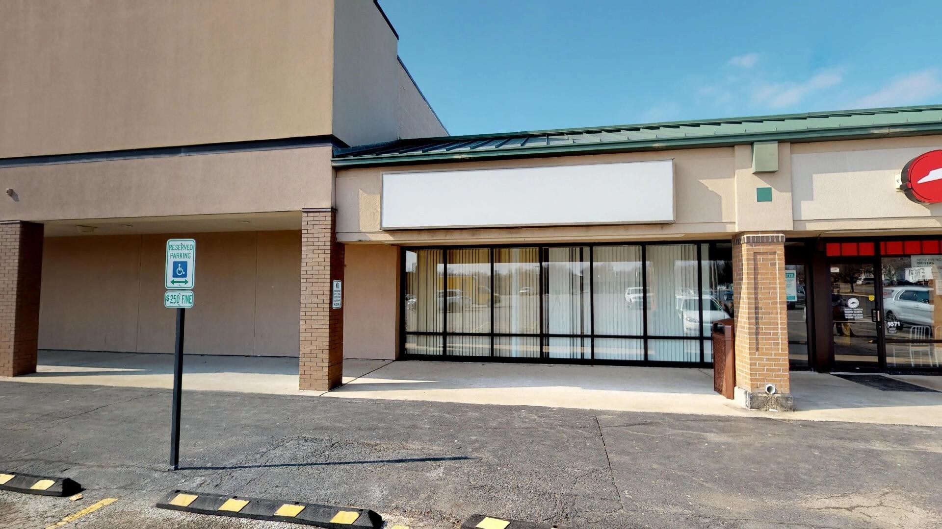 1355-1505 W King St, Decatur, IL à louer Photo de l’immeuble– Image 1 sur 15