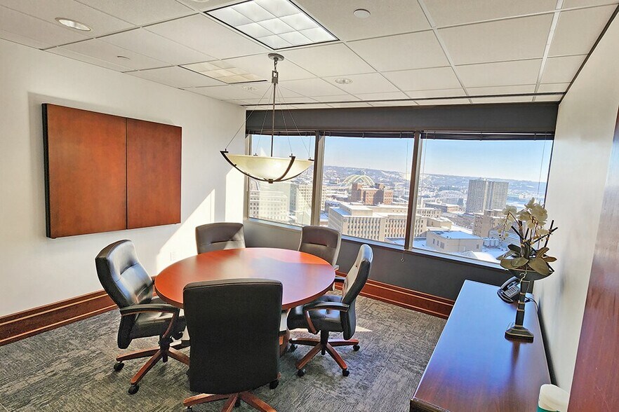 250 E 5th St, Cincinnati, OH à louer - Photo principale – Image 1 sur 7