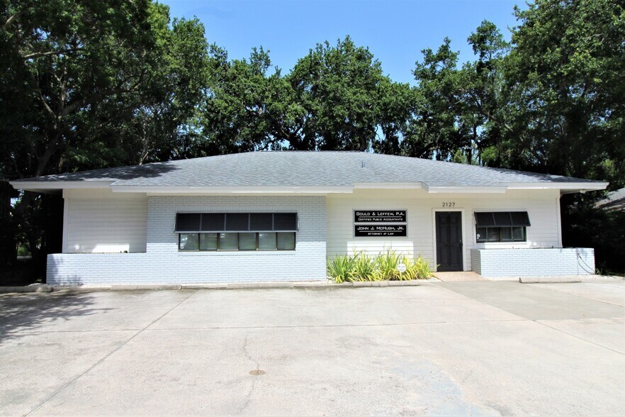 2127 10th Ave, Vero Beach, FL à vendre - Photo de l’immeuble – Image 3 sur 52