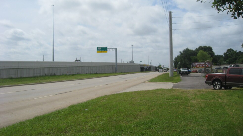 27918 Briar Meadow Rd, Tomball, TX à vendre - Photo de l’immeuble – Image 2 sur 5