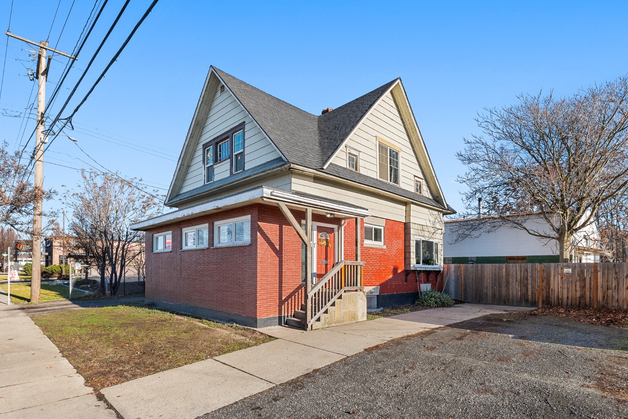 2012 N Ruby St, Spokane, WA à vendre Photo principale– Image 1 sur 24