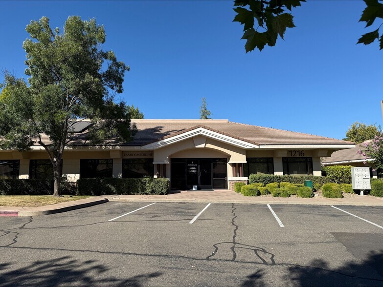 1216-1220 Suncast Ln, El Dorado Hills, CA à vendre - Photo de l’immeuble – Image 1 sur 14