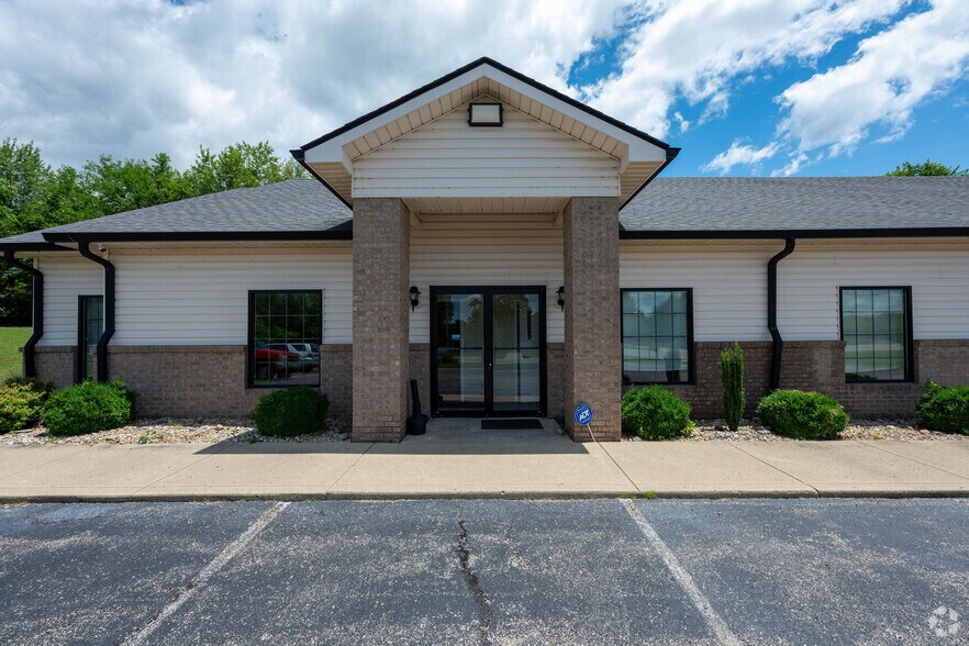 7845-7857 Waverly Rd, Martinsville, IN à vendre - Photo de l’immeuble – Image 3 sur 16