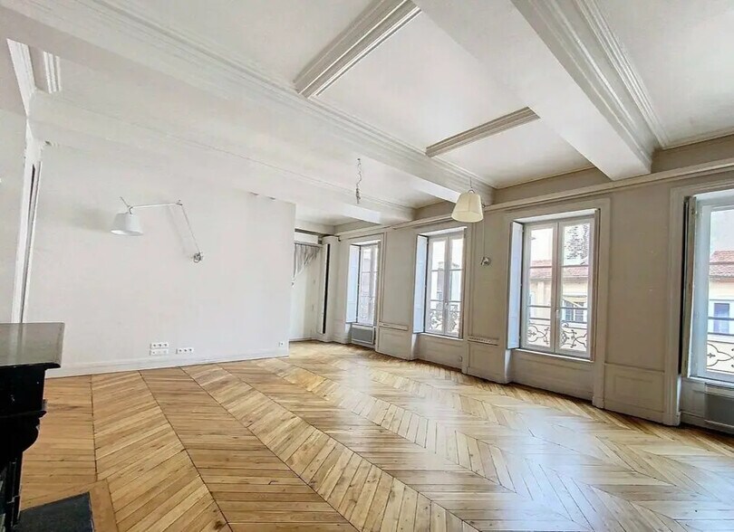 Bureau dans Paris à louer - Photo de l’immeuble – Image 3 sur 4