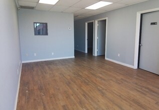 2100 S Great Southwest Pky, Grand Prairie, TX à louer Photo de l’immeuble– Image 2 sur 11