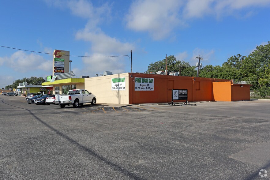 3303-3319 West Ave, San Antonio, TX à louer - Photo principale – Image 2 sur 4