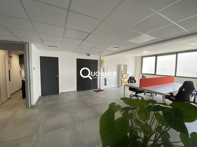 Bureau dans Frejus à louer - Photo intérieure – Image 1 sur 5