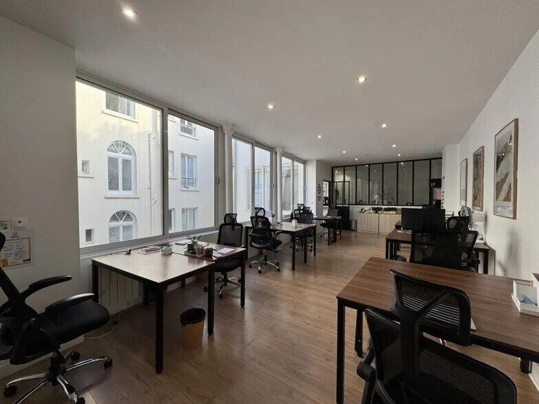 Bureau dans Paris à louer - Photo intérieure – Image 2 sur 9