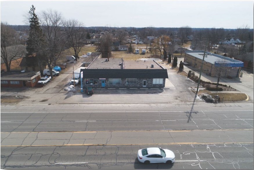 49904-49908 Gratiot Ave, Chesterfield, MI à louer - Photo de l’immeuble – Image 3 sur 5