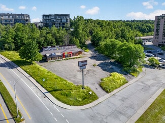 Plus de détails pour 50 Boul Lionel-Groulx, Sherbrooke, QC - Local commercial à vendre
