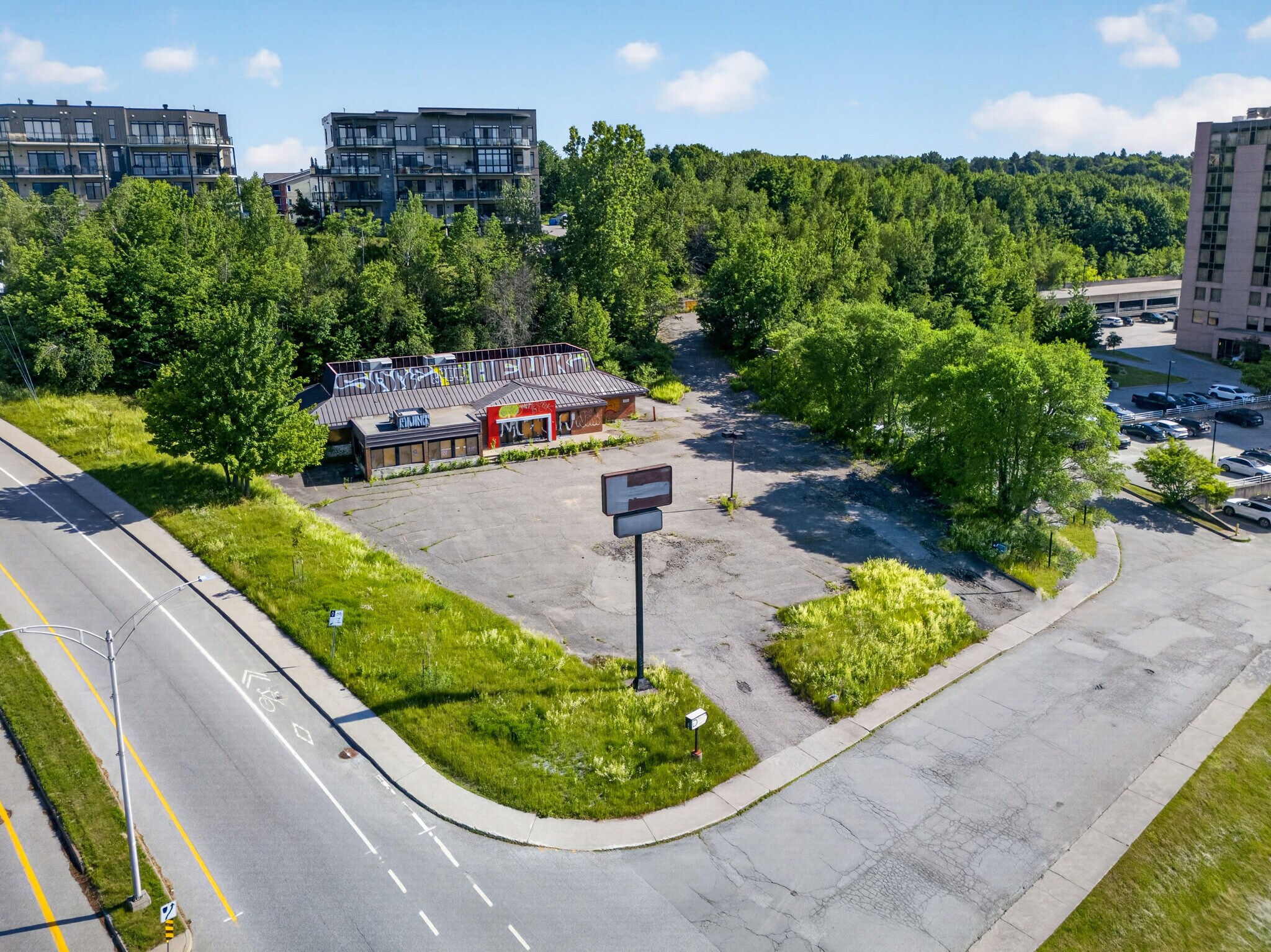 50 Boul Lionel-Groulx, Sherbrooke, QC à vendre Photo de l’immeuble– Image 1 sur 13