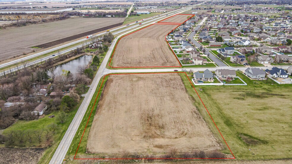 1051 S Cypress Dr, Manteno, IL à vendre - Photo de l’immeuble – Image 3 sur 5
