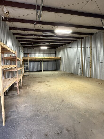 16261 Hollister St, Houston, TX à louer - Photo de l’immeuble – Image 3 sur 43