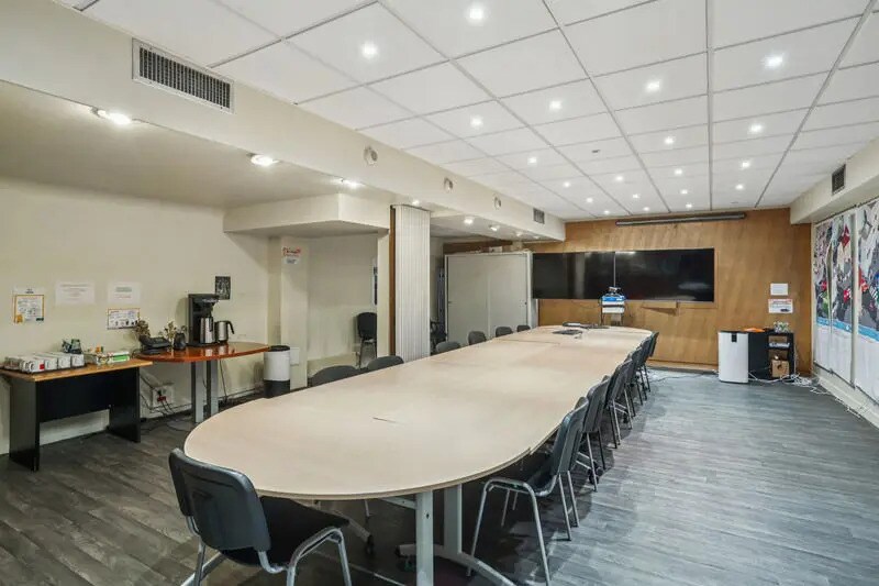 Bureau dans Paris à louer - Photo de l’immeuble – Image 1 sur 16