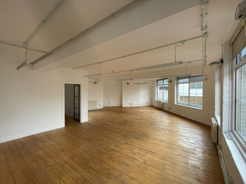 8 Flitcroft St, Londres à louer - Photo de l’immeuble – Image 2 sur 6