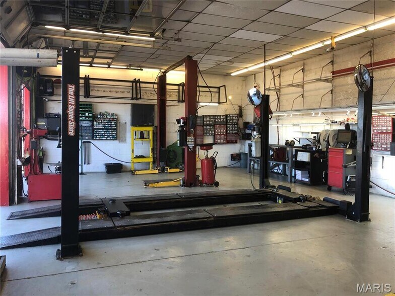 3949 Veterans Memorial Pky, Saint Peters, MO à vendre - Photo de l’immeuble – Image 3 sur 4