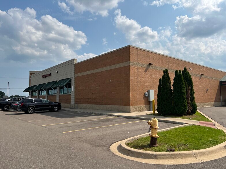 21790 21 Mile Rd, Macomb Township, MI à vendre - Photo de l’immeuble – Image 3 sur 3