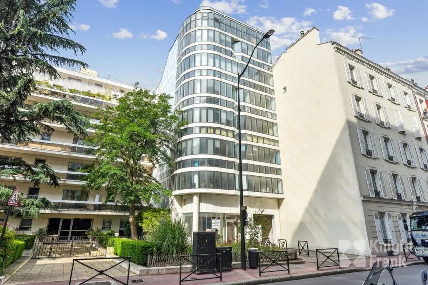 45 Rue Anatole France, Levallois-Perret à louer - Photo de l’immeuble – Image 1 sur 9