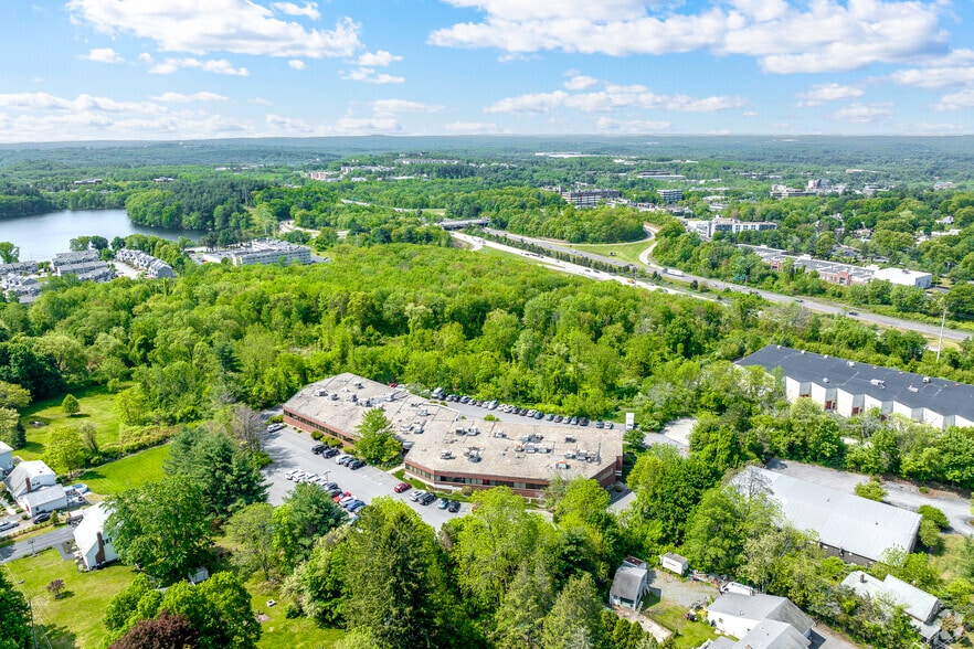 28 Lord Rd, Marlborough, MA à louer - Aérien – Image 2 sur 10