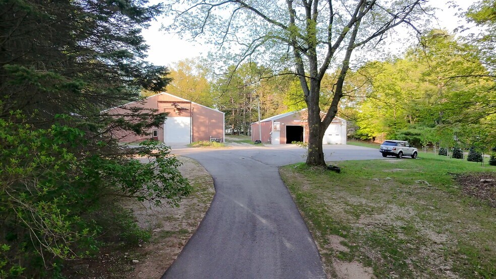 4322 Church rd, Traverse City, MI à vendre - Vidéo sur l’annonce professionnelle – Image 2 sur 12